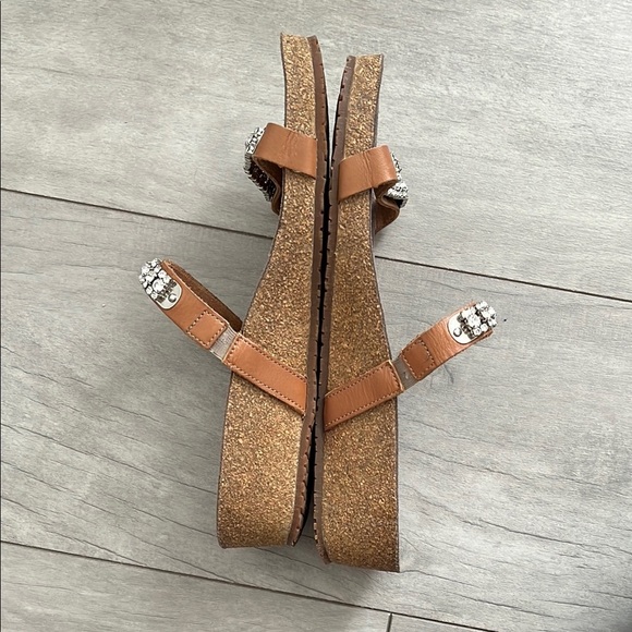 Mephisto Women's Ivana Leather Tan and Silver Sandals - Picture 7 of 8